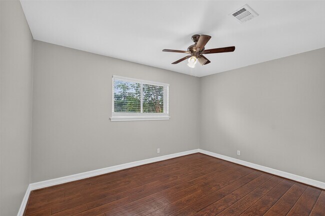 Building Photo - 1503 Shannon Valley Dr