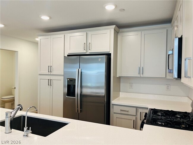 Building Photo - 10777 Evelyn Yard Ct