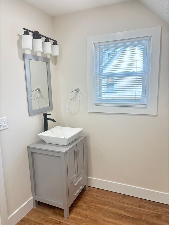 Building Photo - Newly Remodeled 4 Bedroom by Electric Works