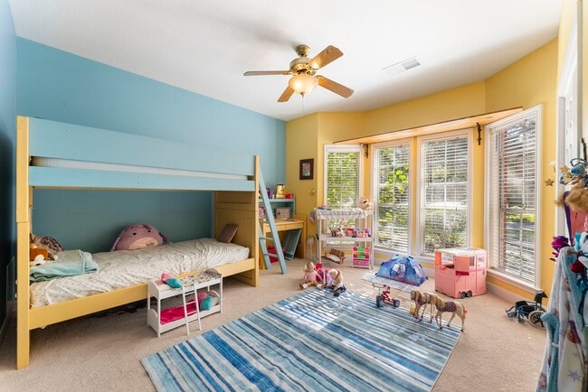 Building Photo - 11 Hornsilver Pl