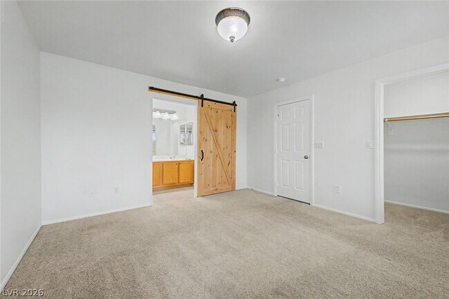 Building Photo - 10547 Lilac Tree Ave