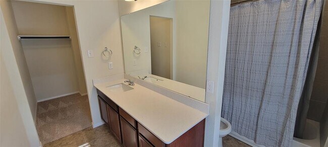 Building Photo - 127 Trailside Ln