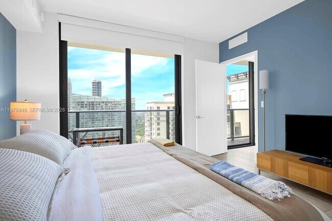 Building Photo - 55 SW 9th St