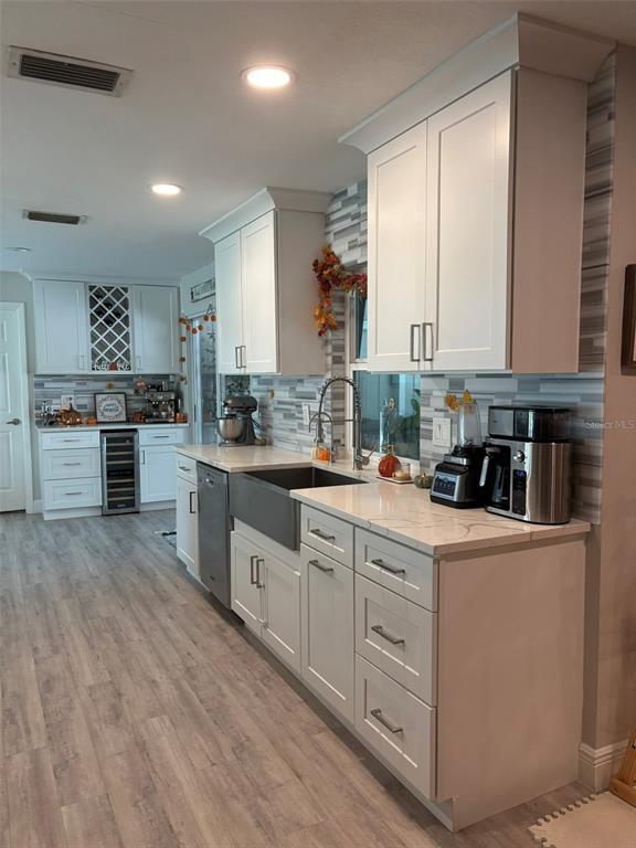 Building Photo - 4420 Meadow Creek Cir