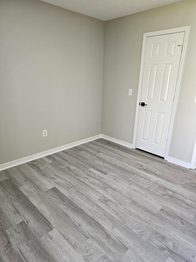 Building Photo - 119 Cedar Spring Cir