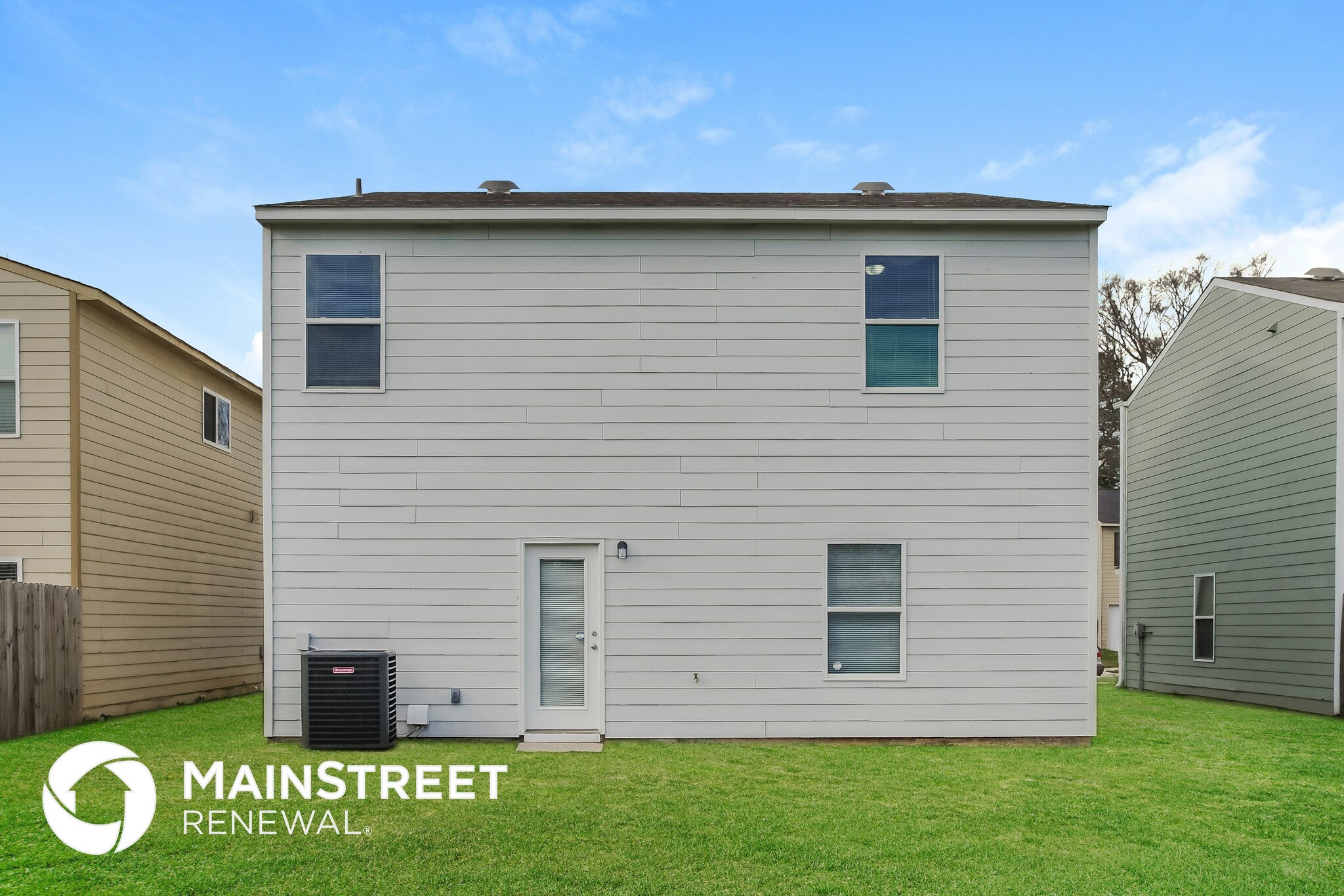 Building Photo - 215 Farmington Dr