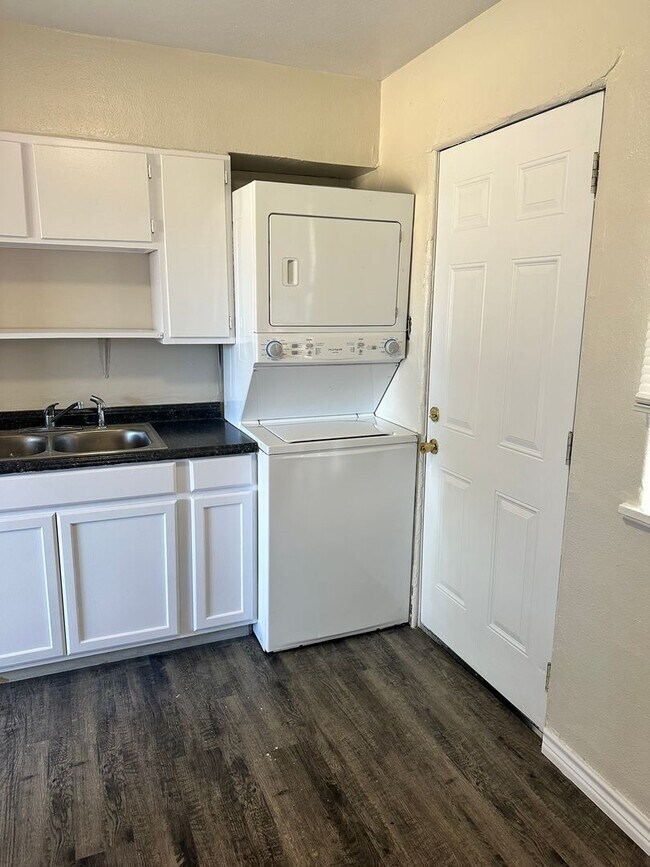 Building Photo - 2319 NW Bell Ave