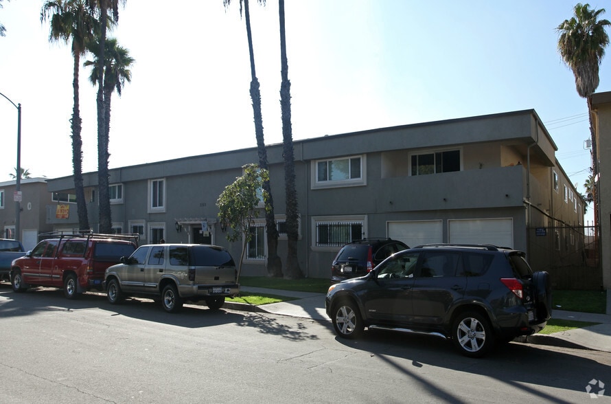 Building Photo - 2159 Elm