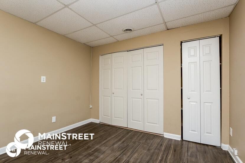 Building Photo - 2490 Deerfield Dr