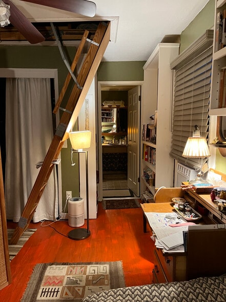downstairs bedroom/studio - 321 Nevada St