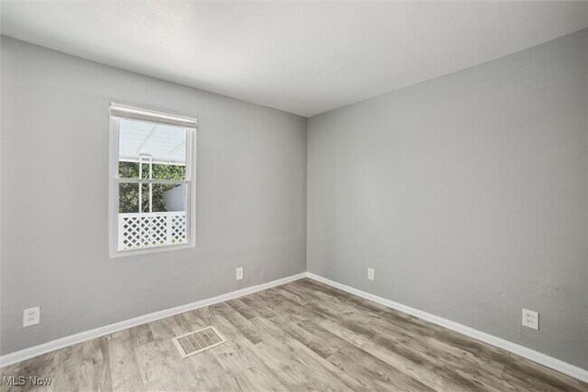 Building Photo - 13511 Thraves Rd