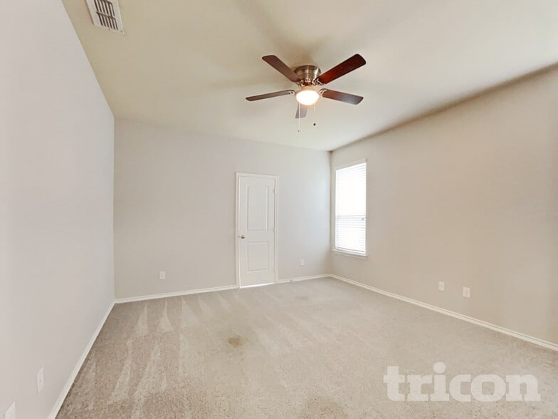 Building Photo - 1212 Ashley Dr