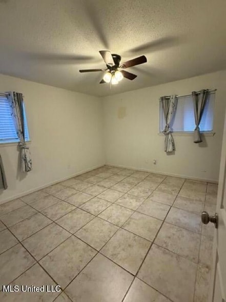 Building Photo - 320 Springdale Cir