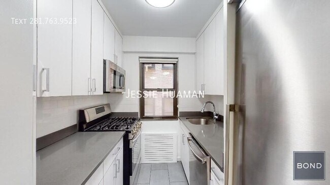 Building Photo - 405 E 56th St