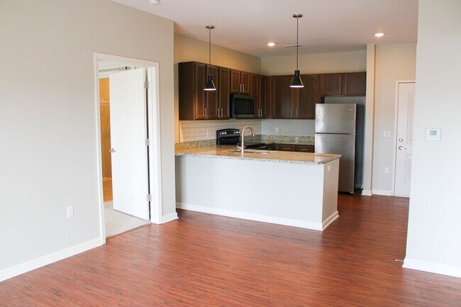 Building Photo - 3211 Redhawk St