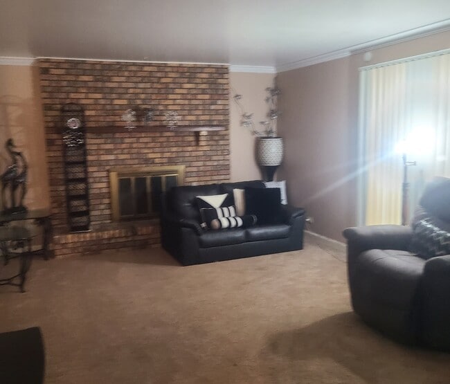 Building Photo - 3601 Edward Dr