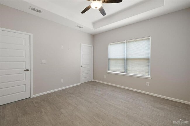 Building Photo - 16 S Alamo Rd