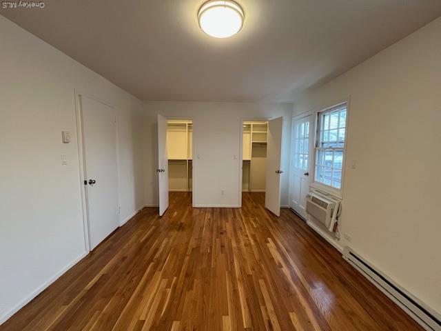 Building Photo - 165 Manorhaven Blvd