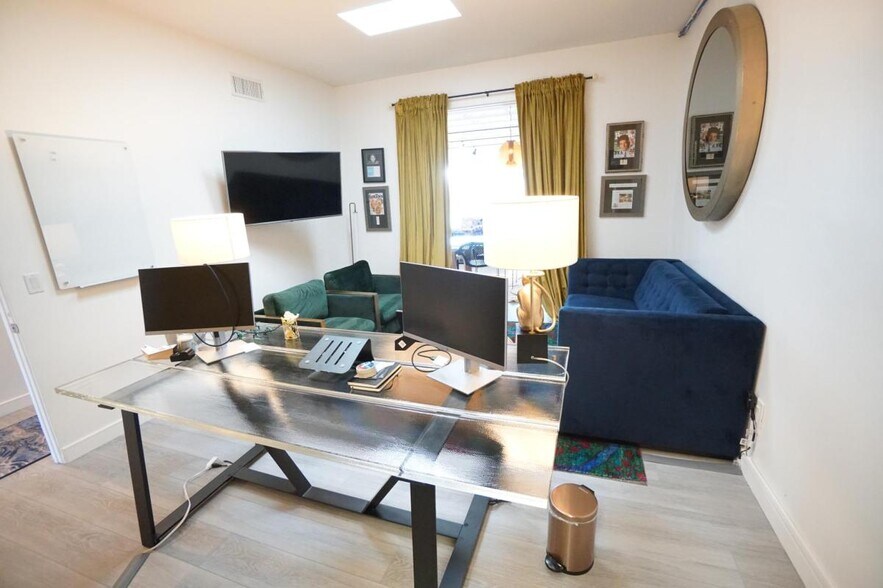 Building Photo - 1509 Abbot Kinney Blvd