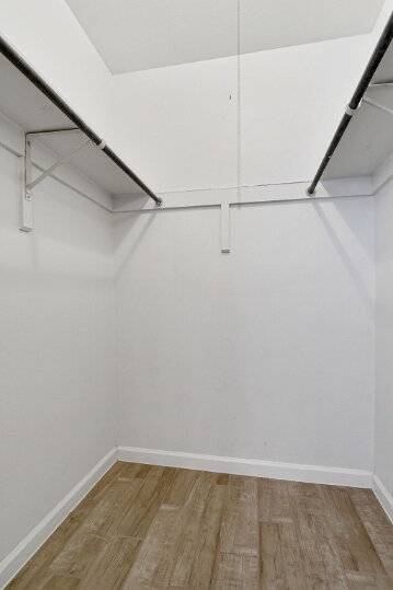 Building Photo - Single story corner home features 3 beds, 2 bathrooms