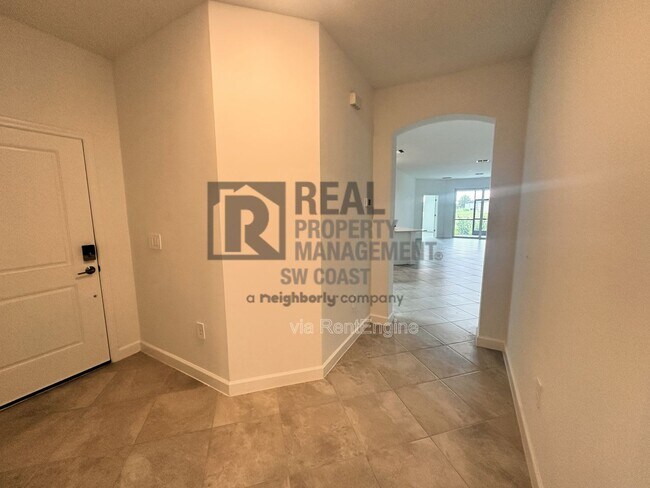 Building Photo - 20501 Hazelnut Ct S
