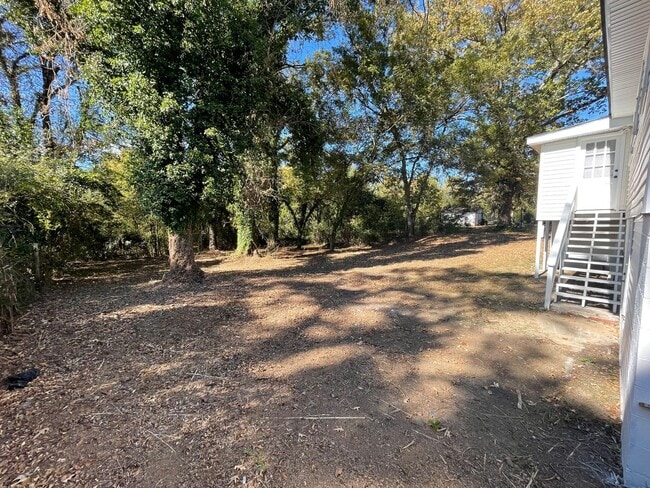 Building Photo - Updated 3/1 House in South Rome- $1,295