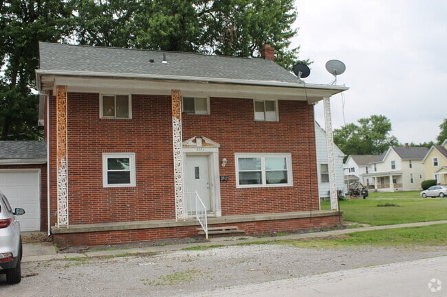 Building Photo - 727 Washington St