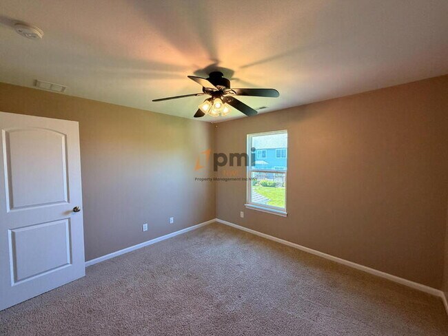 Building Photo - 2707 Westwind Dr