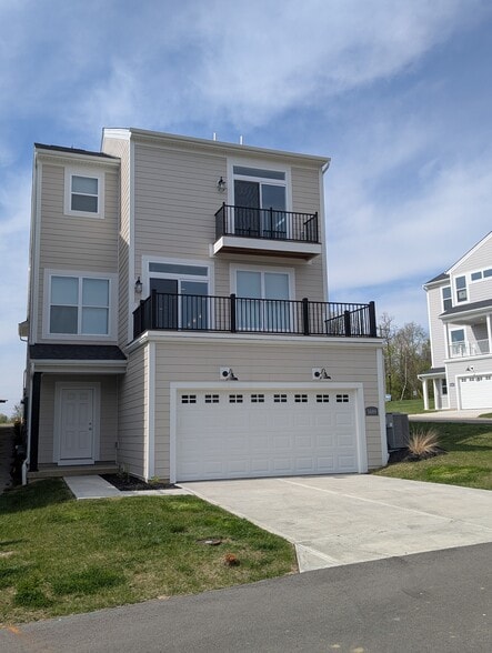 Back of Home - 5689 Ohio Trl