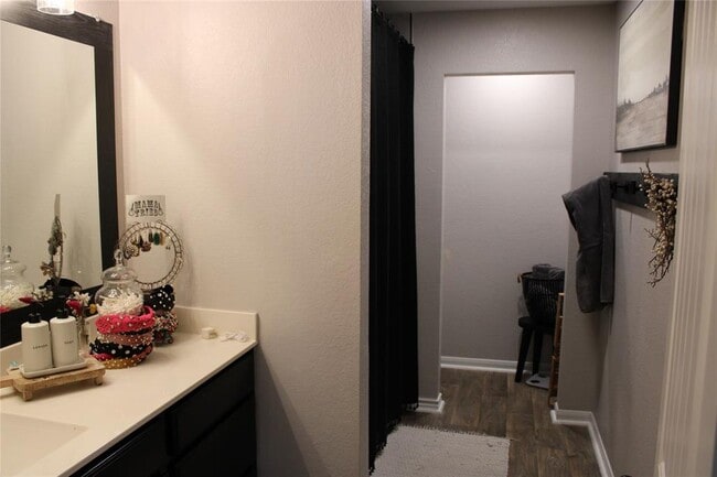 Building Photo - 12217 Riprap Dr