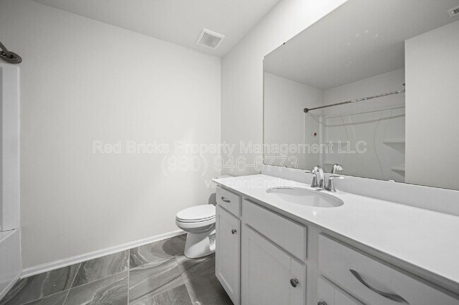 Building Photo - 808 Gable Oak Ln