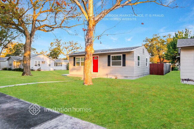 Building Photo - 4535 Emerson Ave S