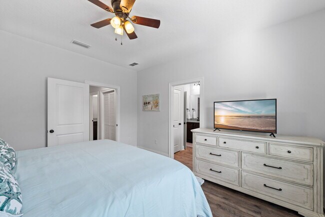 Building Photo - 1712 Sound Haven Ct