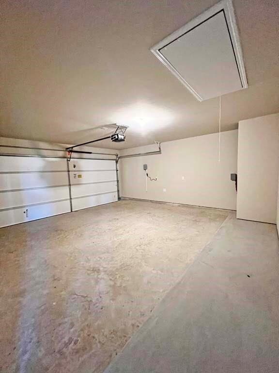 Building Photo - 2409 Dog Leg Ln
