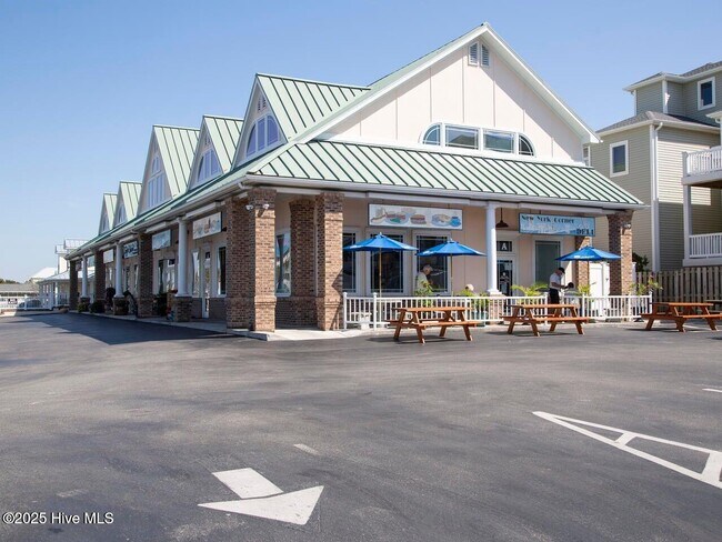 Building Photo - 117 S Grassland Rd