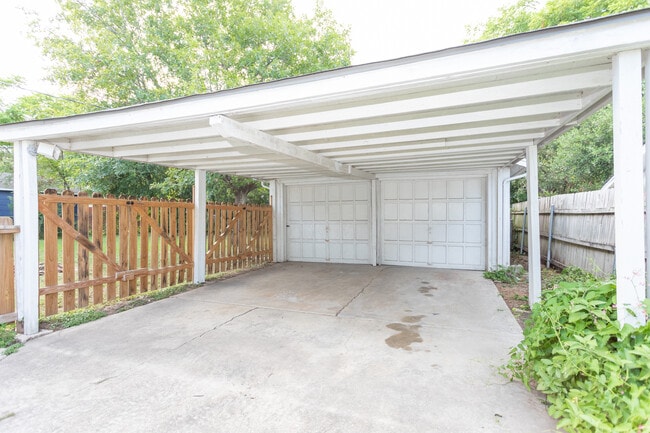 Building Photo - 349 Irvington Dr