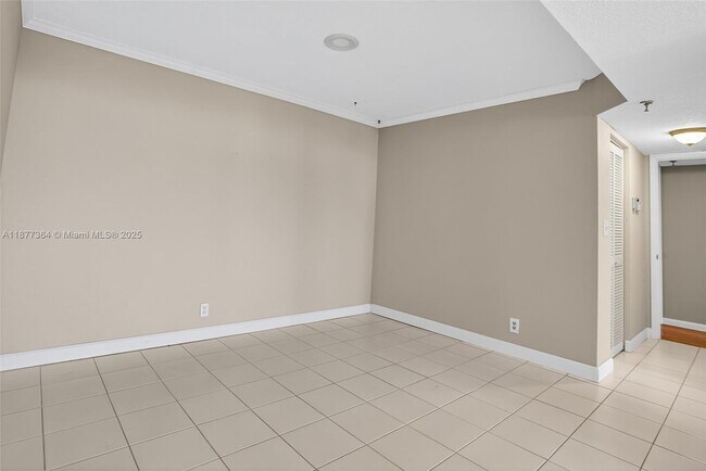 Building Photo - 1500 N Ocean Blvd