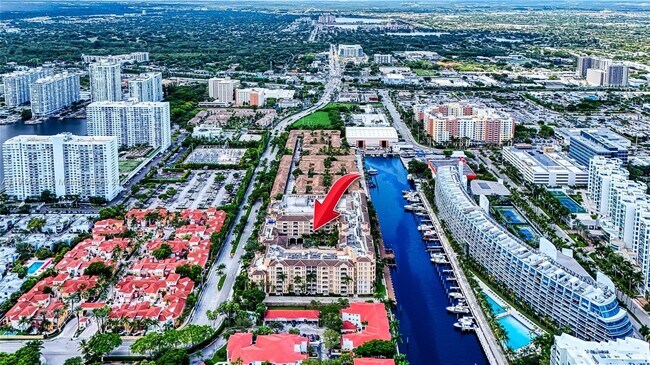 Building Photo - 3001 NE 185th St