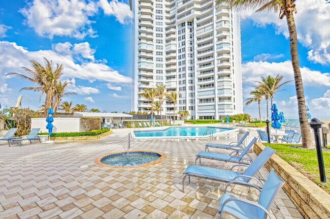 Building Photo - 5200 N Ocean Dr