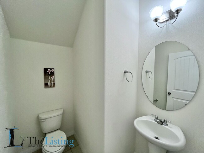 Building Photo - 1924 Siesta Falls Ct