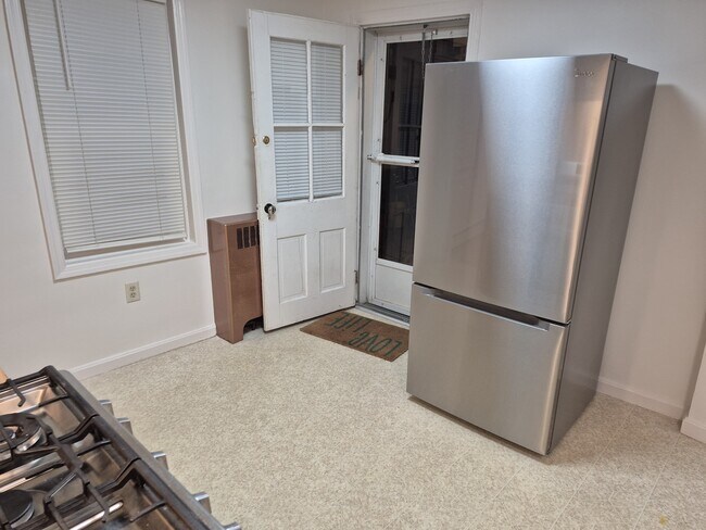 Building Photo - 366 W Patrick St