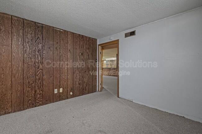 Building Photo - 1386 Fairmeadows Ln