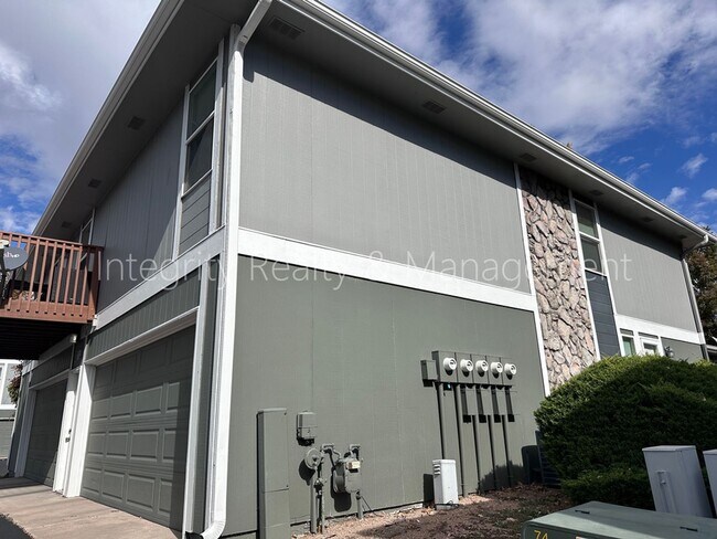 Building Photo - 10001 E Evans Ave