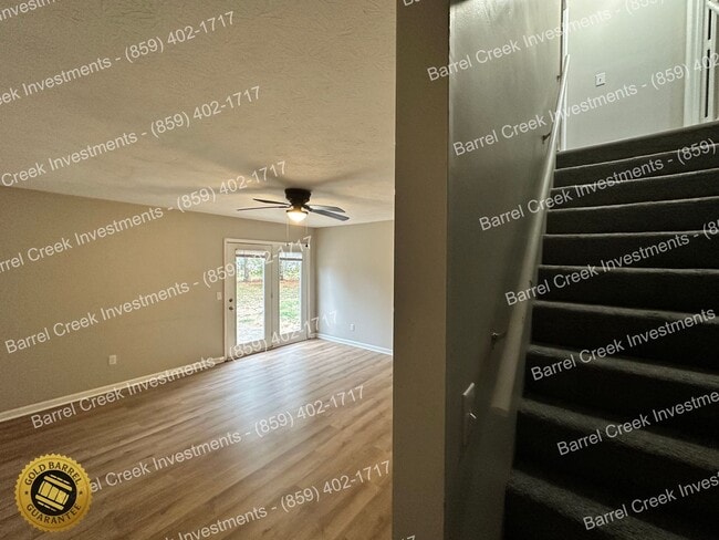 Building Photo - 2-Bed 1.5-Bath Townhome