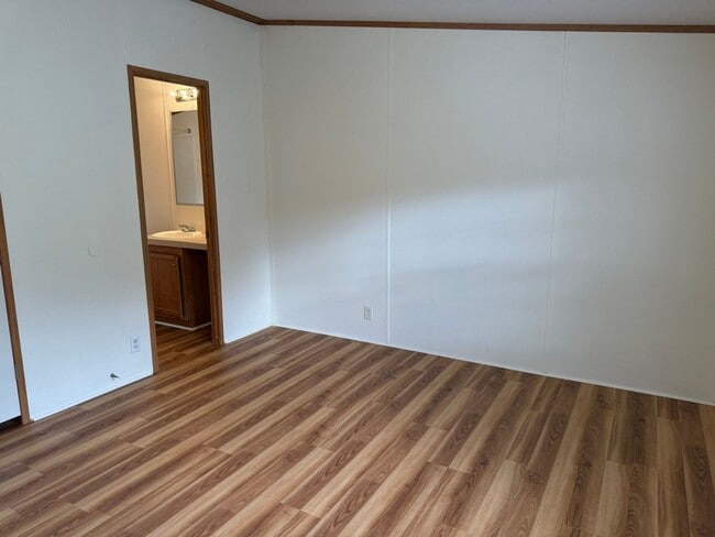 Building Photo - 5200 John Hall Rd