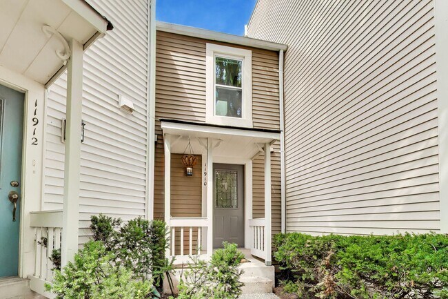 Building Photo - 11910 Crosswind Ct