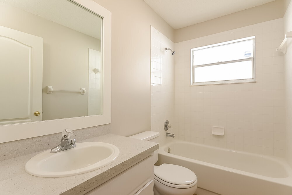 Building Photo - 4313 Longshore Dr