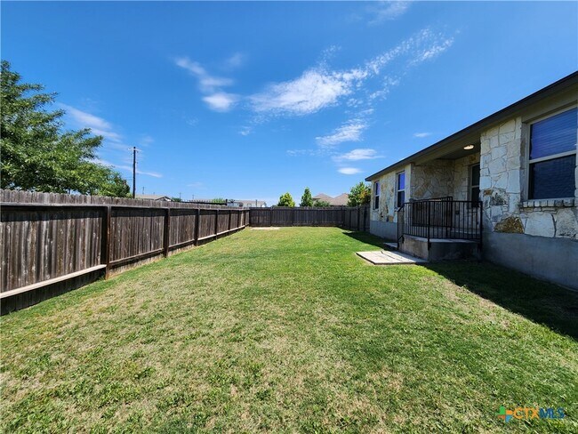 Building Photo - 2599 Diamondback Trail
