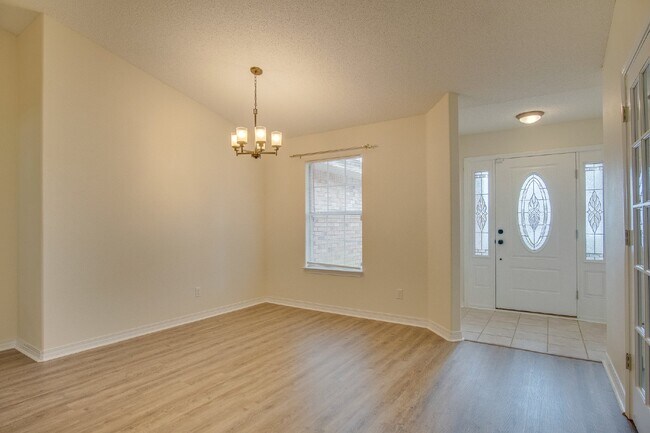Building Photo - Updated 4BR/3BA Brick Home Near NAS Pensacola with Office & Screened Porch