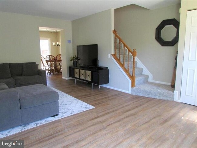 Building Photo - 14840 Lynhodge Ct